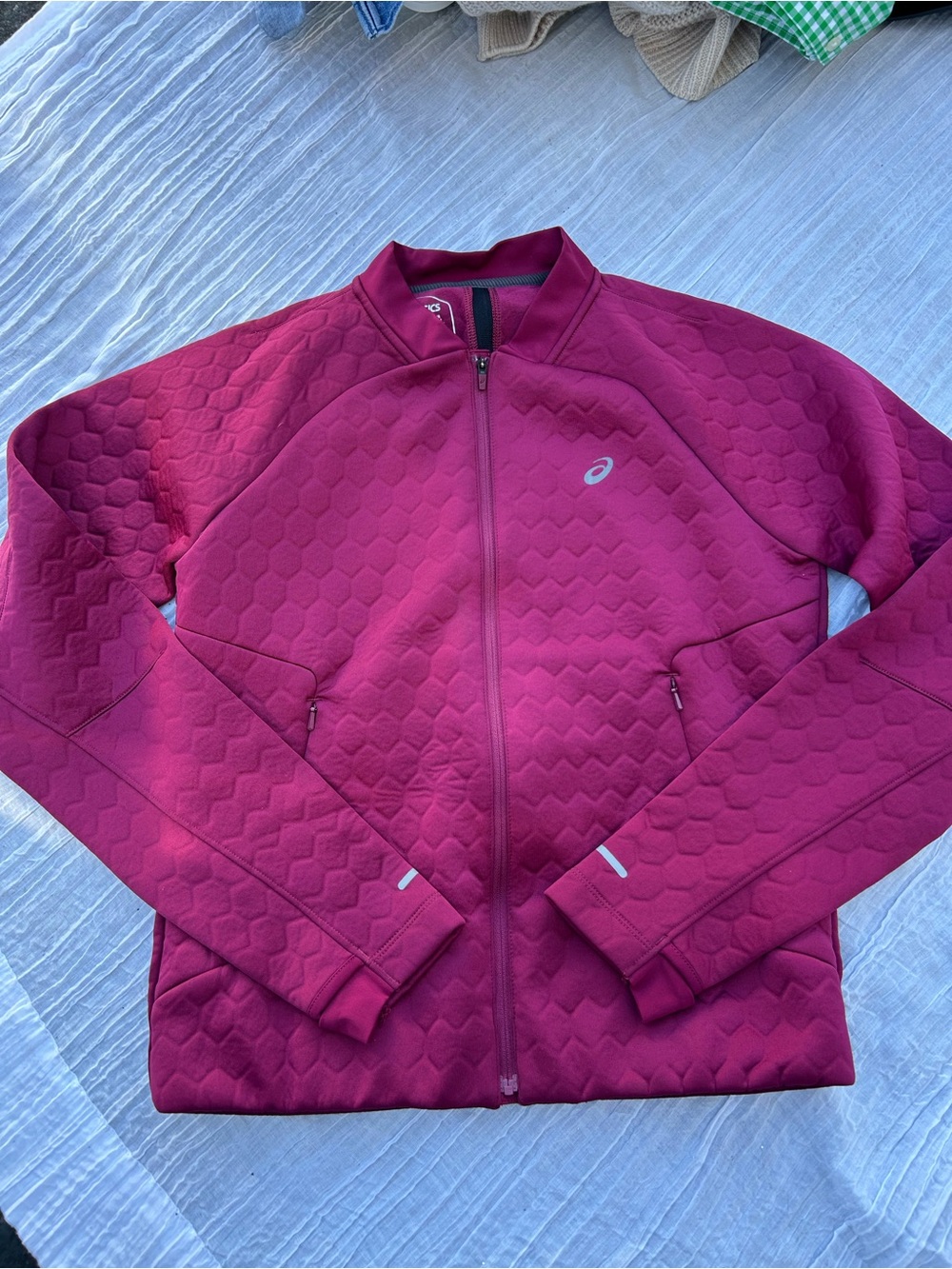 ASICS Women's Magenta Quilted Full-Zip Jacket size small